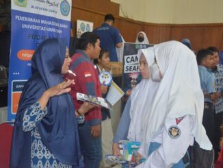 Stand Universitas Hang Tuah (UHT) di Edu Fair Campus 2023 di Gedung Wisma A. Yani berlokasi di Jl. Veteran Gresik pada Selasa, 31 Januari 2023