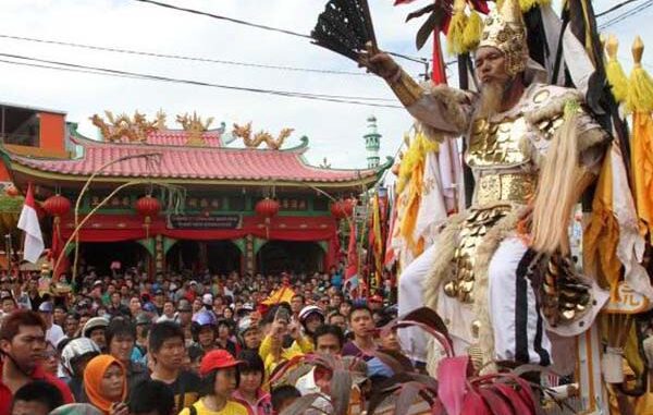 Pawai Tatung dalam perayaan Cap Go Meh di Singkawang, Kalimantan Barat. (Ist.)