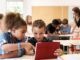 Siswa sekolah di Amerika Serikat. Banyak sekolah di AS kini melarang penggunaan ChatGPT (Getty Image/Forbes)