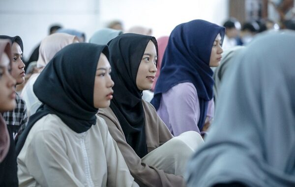 Siswa SMA Darul Hikam Bandung
