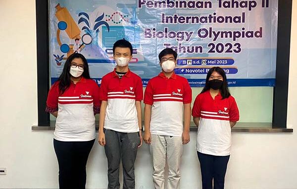 Empat siswa terbaik wakil Indonesia di International Biology Olympiad (IBO). (Dok.Puspresnas) Empat siswa terbaik wakil Indonesia di International Biology Olympiad (IBO). (Dok.Puspresnas)