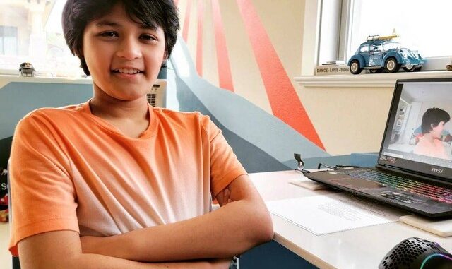 Kairan Quazi. Bocah berusia 14 tahun yang dinobatkan sebagai lulusan termuda di Santa Clara University (KalderaNews.com/Ist.) Kairan Quazi. Bocah berusia 14 tahun yang dinobatkan sebagai lulusan termuda di Santa Clara University (KalderaNews.com/Ist.)