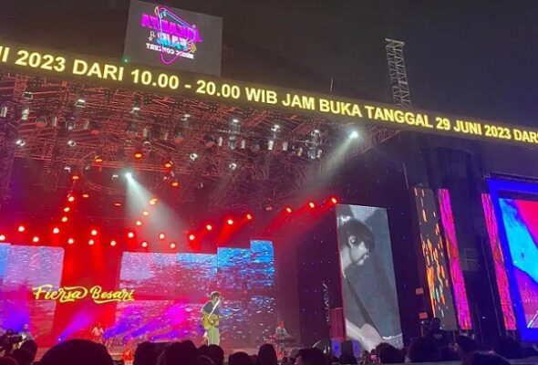 Konser musik di Pekan Raya Jakarta atau Jakarta Fair 2023 (Foto IG @cclargn)