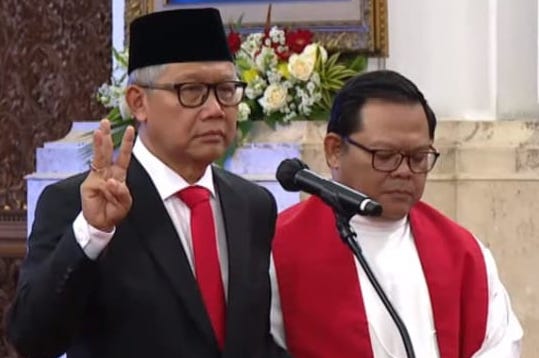 Michael Trias Kuncahyono dilantik sebagai Duta Besar LBBP RI untuk Takhta Suci, berkedudukan di Vatikan