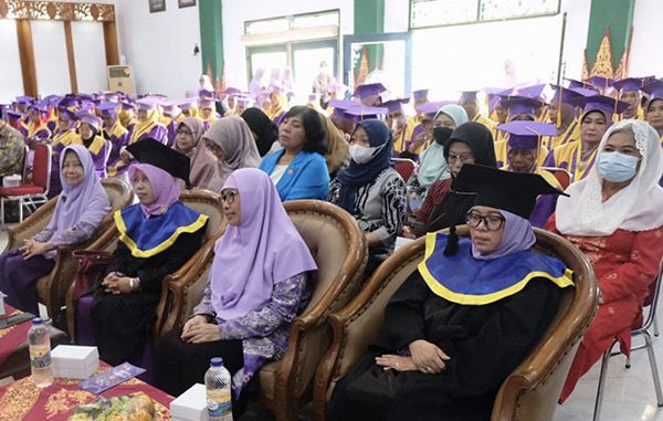 Sekolah Lansia Salimah (Salsa) Yogyakarta menggelar wisuda. (Dok.Salsa Yogyakarta)
