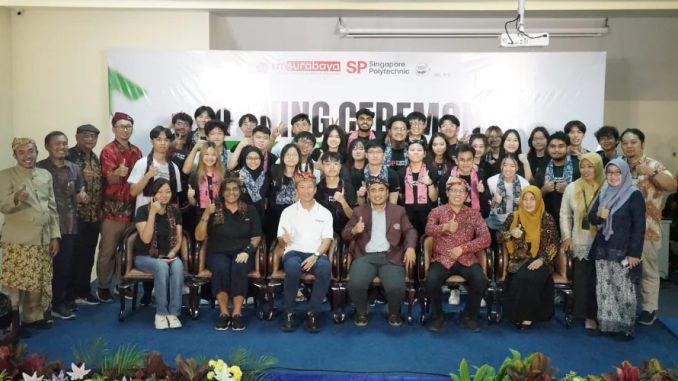 Universitas Muhammadiyah Surabaya dan Singapore Polytechnic bekerja sama dalam kegiatan Kuliah Kerja Nyata (KKN). (Dok.UMSurabaya)