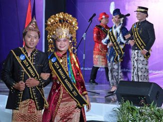 Duta Bahasa Nasional 2023, Muhammad Rifai Hasbi dan Dina Azza Nuraqila dari DKI Jakarta. (Dok.Kemendikbudristek)