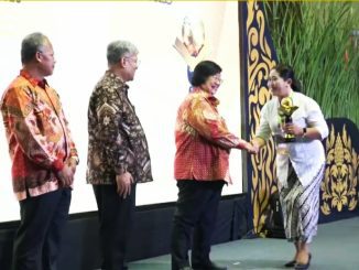 SD Tarakanita Solo Baru Jawa Tengah menerima penghargaan Adiwiyata Mandiri di Gedung Manggala Wanabakti Jakarta pada Selasa, 17 Oktober 2023