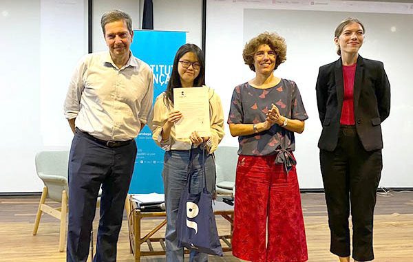 Mahasiswi Petra Christian University meraih peluang belajar di Gobelins Paris Summer School 2024. (dok.PCU)