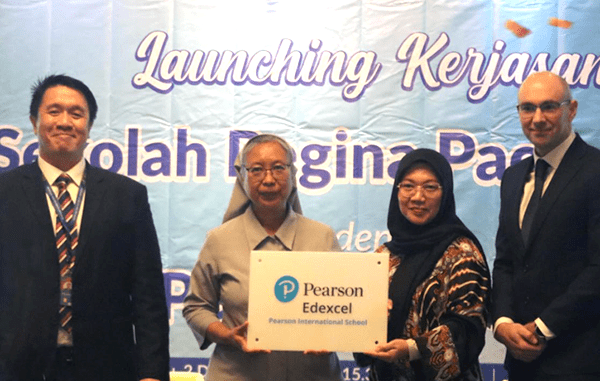 Launching dan sosialiasi kerja sama Sekolah Regina Pacis Jakarta dan Pearson Edexcel. (dok.regina pacis)