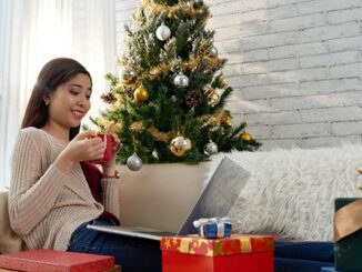 Menonton film saat libur Natal dan Tahun Baru. (Ist.)