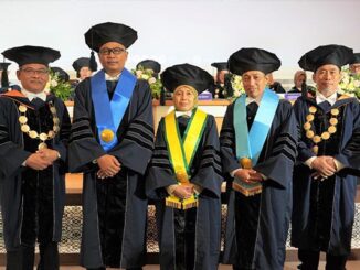 Pengukuhan tiga Guru Besar Universitas Ahmad Dahlan (UAD). (dok.UAD)