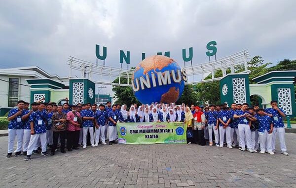 SMA Muhammadiyah 1 Klaten berkunjung ke kampus Unimus. (dok.unimus) SMA Muhammadiyah 1 Klaten berkunjung ke kampus Unimus. (dok.unimus)