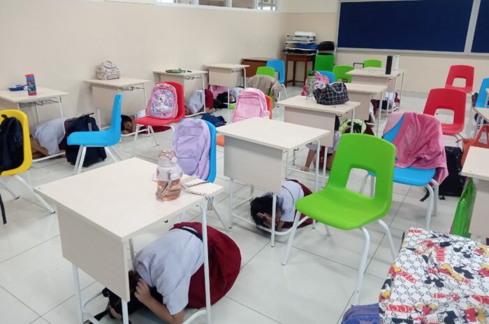 Simulasi gempa di SD Tarakanita 5 Jakarta pada Rabu, 6 November 2023