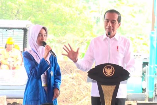 Presiden Jokowi bersama Universitas Muhammadiyah Purwokerto (UMP). (youtube SetPres)