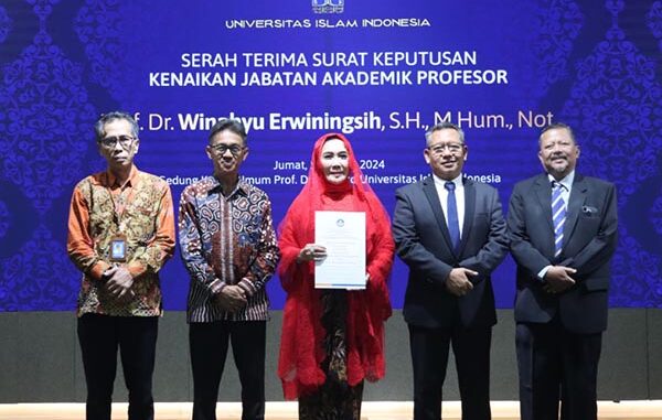 Winahyu Erwiningsih, Profesor UII pertama bidang Ilmu Hukum Agraria dan Pajak. (dokUII) Winahyu Erwiningsih, Profesor UII pertama bidang Ilmu Hukum Agraria dan Pajak. (dokUII)