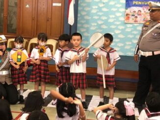Polisi Sahabat Anak di KB-TK Tarakanita 1