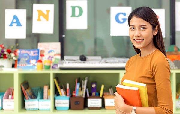 Seorang guru. (by freepik)