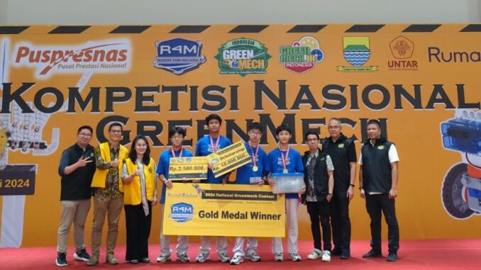 Tim SMA Tarakanita 2 Jakarta di kompetisi greenmech tingkat nasional yang diselenggarakan di Universitas Katholik Parahyangan Bandung Tim SMA Tarakanita 2 Jakarta di kompetisi greenmech tingkat nasional yang diselenggarakan di Universitas Katholik Parahyangan Bandung