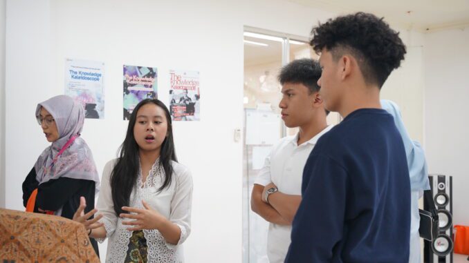 Pameran Theory of Knowledge (TOK) di Sekolah Cikal Amri Setu Pameran Theory of Knowledge (TOK) di Sekolah Cikal Amri Setu