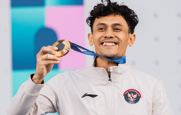 Veddriq Leonardo, atlet panjat tebing Indonesia, peraih medali emas Olimpiade Paris 2024. (dok.noc indonesia)