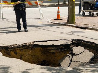 Ilustrasi: Fenomena Sinkhole. (Ist.)