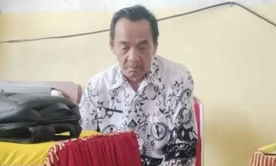 Guru agama dipolisikan karena pukul siswa pakai sapu lidi Guru agama dipolisikan karena pukul siswa pakai sapu lidi (Ist).