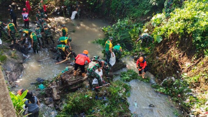 Kegiatan Resik-Resik Kali Gandhean di Magelang Selatan, Wujud Kepedulian Terhadap Kebersihan dan Kelestarian Lingkungan