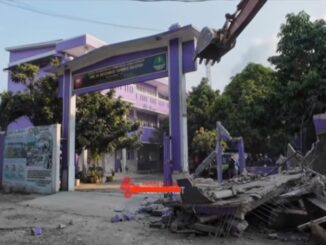 Gerbang SMK 10 November dibongkar (dok: tangkapan layar YouTube)