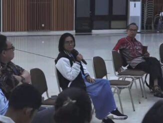 Tangkapan video Rektor Universitas Kristen Satya Wacana (UKSW) Salatiga, Prof. Dr. Intiyas Utami, S.E., M.Si., Ak., CMA., QIA., CFrA dalam "Open Forum Antara Mahasiswa dan Rektor"