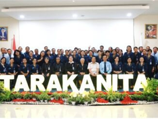 Foto Bersama Para Sustrer CB Komunitas Jemur Andayani dengan karyawan Yayasan Tarakanita dan Romo Stefanus Setyo Kumoro Aji SVD