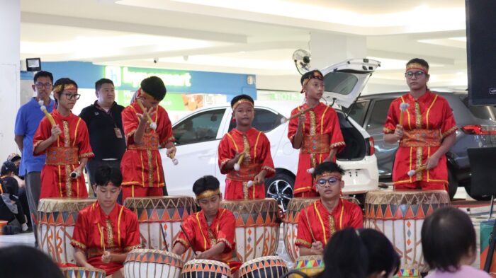 Siswa-siswi Sekolah Sint Carolus Bengkulu pentas seni bertajuk “Bestari dalam Harmoni”