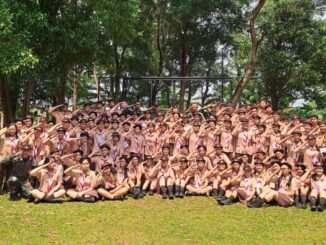 Foto bersama peserta Character Building dengan tema "Tumbuh menjadi Pribadi yang Tangguh"