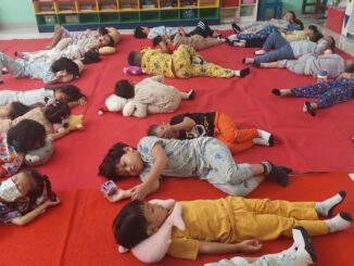Kelompok Bermain (KB) hingga Taman Kanak-Kanak (TK A-B) datang ke sekolah dengan mengenakan piyama, memeriahkan acara yang paling ditunggu-tunggu, Pajamas Day.