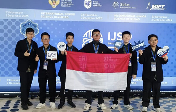 Tim Indonesia pada ajang IJSO 2025. (dok.puspresnas)