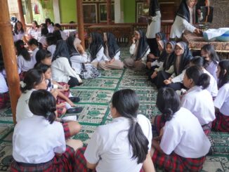 Peserta didik SMA Tarakanita Magelang di Pondok Pesantren Selamat