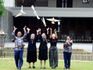 Opening SMA Tarakanita 2 Cup (Tarq Cup) “Lamerta” ditandai dengan pelepasan burung merpati