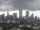 Mendung musim hujan di Jakarta