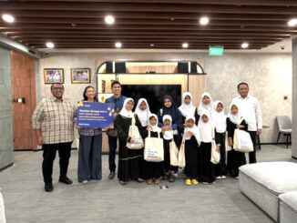 Chief Executive Officer Ajaib Group, Anderson Sumarli menghadiri kegiatan buka puasa bersama dań pemberian santunan kepada anak-anak panti asuhan