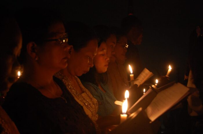 Misa Vigili Paskah 2026 di Lereng Merapi Gereja Stasi Santo Paulus Ngargomulyo, Dukun, Magelang, Jawa Tengah pada Sabtu malam, 4 April 2026