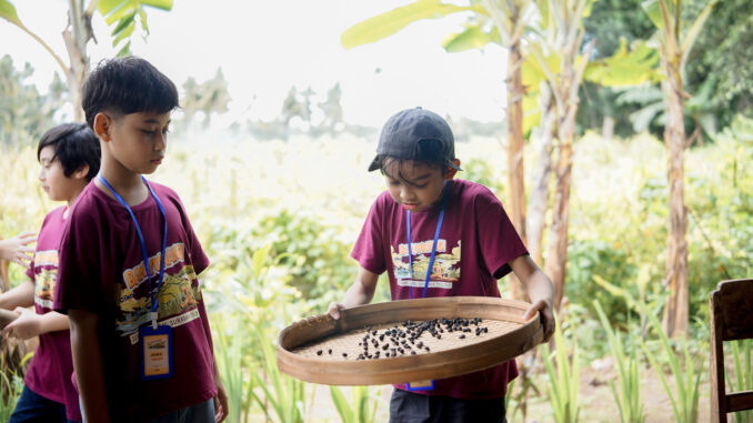 Kunjungan lapangan (Overnight Field Trip) Murid kelas 5 SD Cikal Surabaya ke kota Banyuwangi pada 3-5 Februari 2026