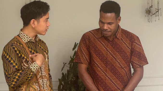 Wakil Presiden Gibran Rakabuming menerima audiensi Yayasan Widya Cahaya Nusantara di Istana Wakil Presiden, Jakarta Pusat