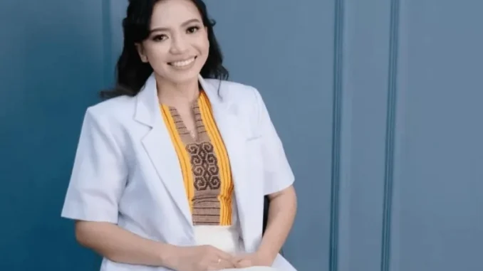 dr. Eliza Princila Utami Pakaenoni alias dr. Icha (27).