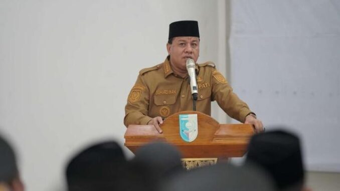 Bupati Kuantan Singingi (Kuansing), Dr. H. Suhardiman Amby, Ak., M.M., Bupati Kuantan Singingi (Kuansing), Dr. H. Suhardiman Amby, Ak., M.M.,