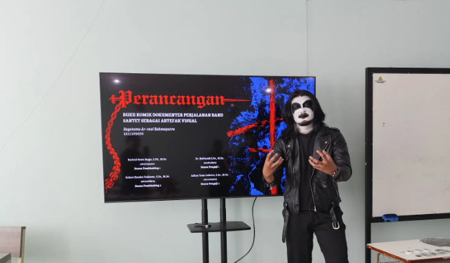 Cosplay Black Metal Viral! Mahasiswa DKV Telkom Purwokerto Sidang Skripsi Pakai Cosplay Black Metal