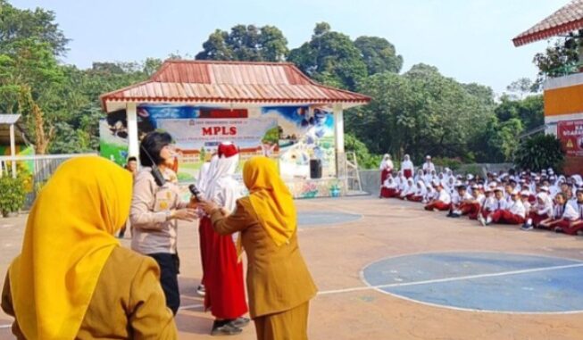 Masa Pengenalan Lingkungan Sekolah (MPLS) di SD Negeri 15 Srengseng Sawah, Jagakarsa, Jakarta Selatan, Senin, 13 Juli 2026,