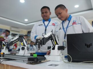 Siswa bidang robotik