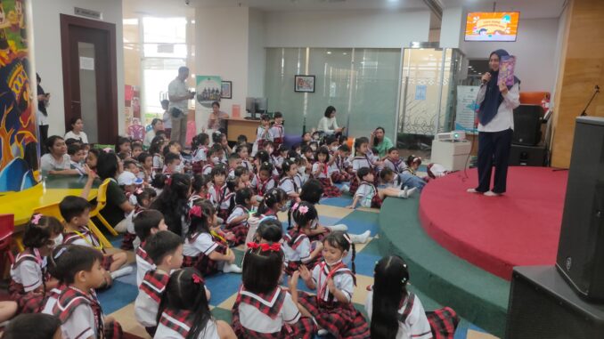 , KB-TK Tarakanita 5 melaksanakan kegiatan kunjungan edukatif ke Perpustakaan Nasional Republik Indonesia pada Senin, 28 September 2026. , KB-TK Tarakanita 5 melaksanakan kegiatan kunjungan edukatif ke Perpustakaan Nasional Republik Indonesia pada Senin, 28 September 2026.