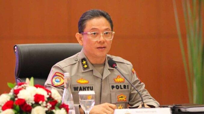 Wakil Kepala Kepolisian Negara Republik Indonesia (Wakapolri), Komjen Pol. Wahyu Hadiningrat Wakil Kepala Kepolisian Negara Republik Indonesia (Wakapolri), Komjen Pol. Wahyu Hadiningrat
