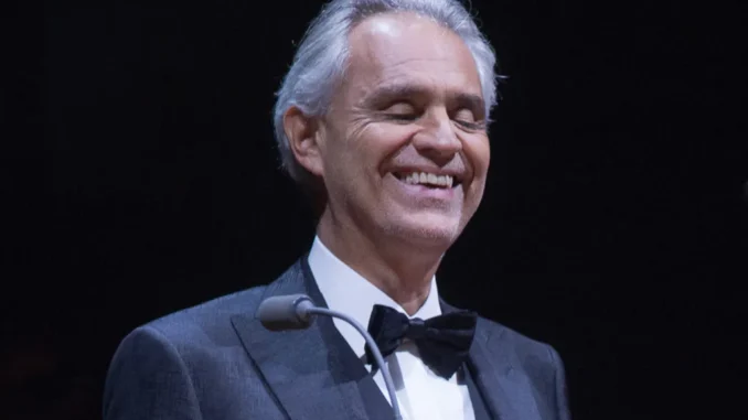 Musisi legendaris asal Italia, Andrea Bocelli